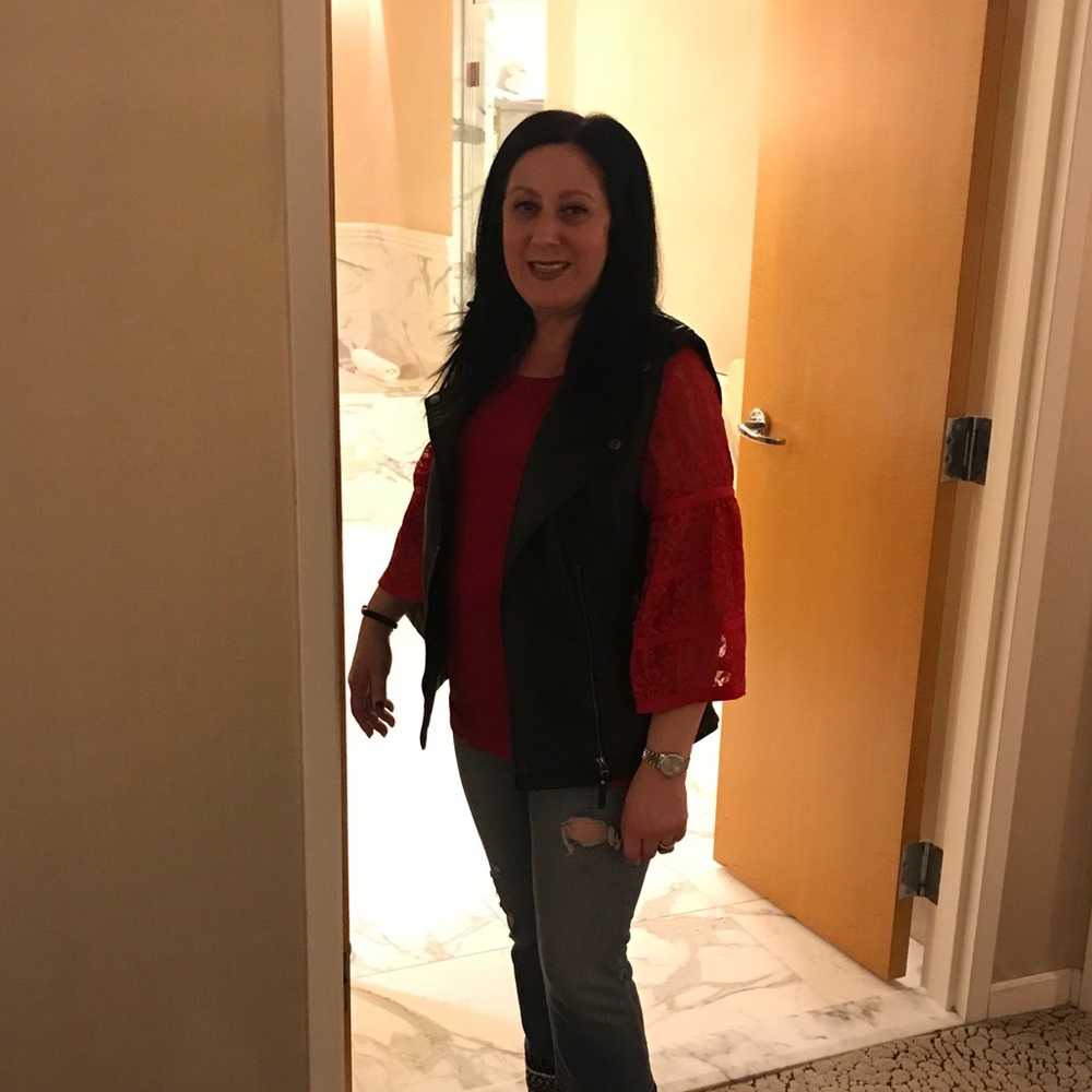 Meet your Posher, Joeann